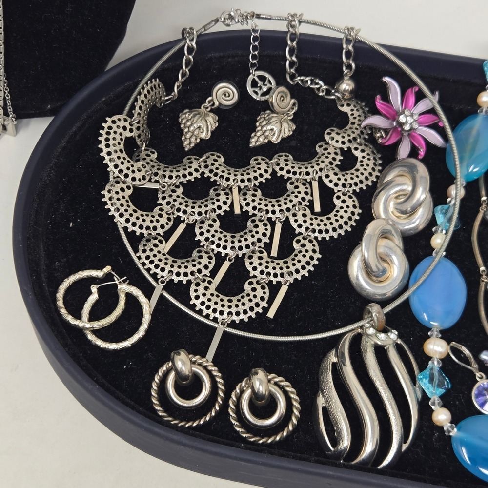 Silvertone Vintage to Modern Eclectic Jewelry Lot Crown‎ Trifari Napier WHBM - Picture 2 of 16